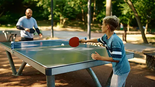 Le ping-pong, une partie au soleil